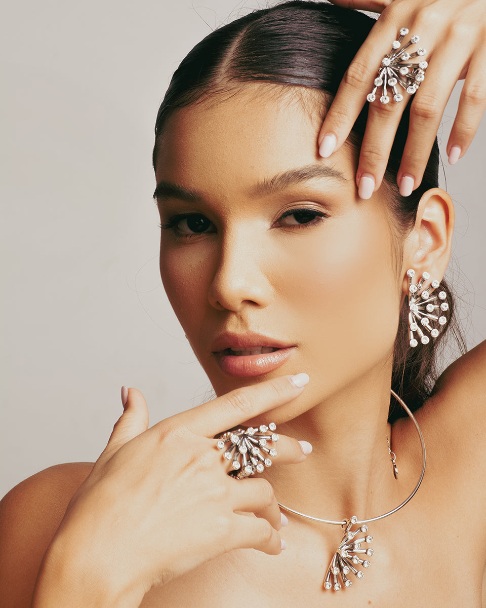 Solar Bloom Crystal Collar - Hypoallergenic Necklace