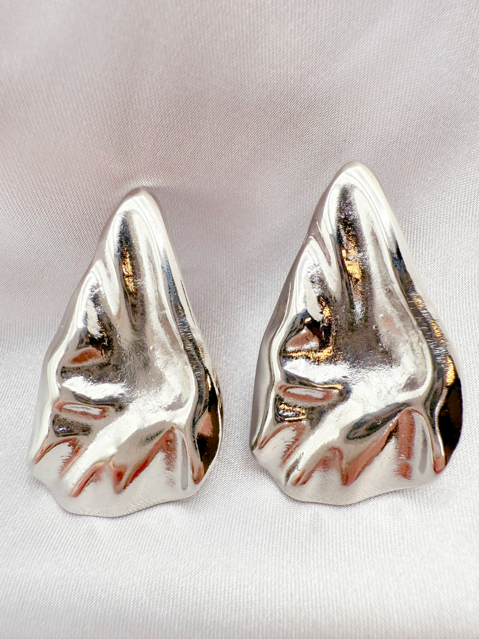 Liquid Metal Earrings – Modern Sculptural Design