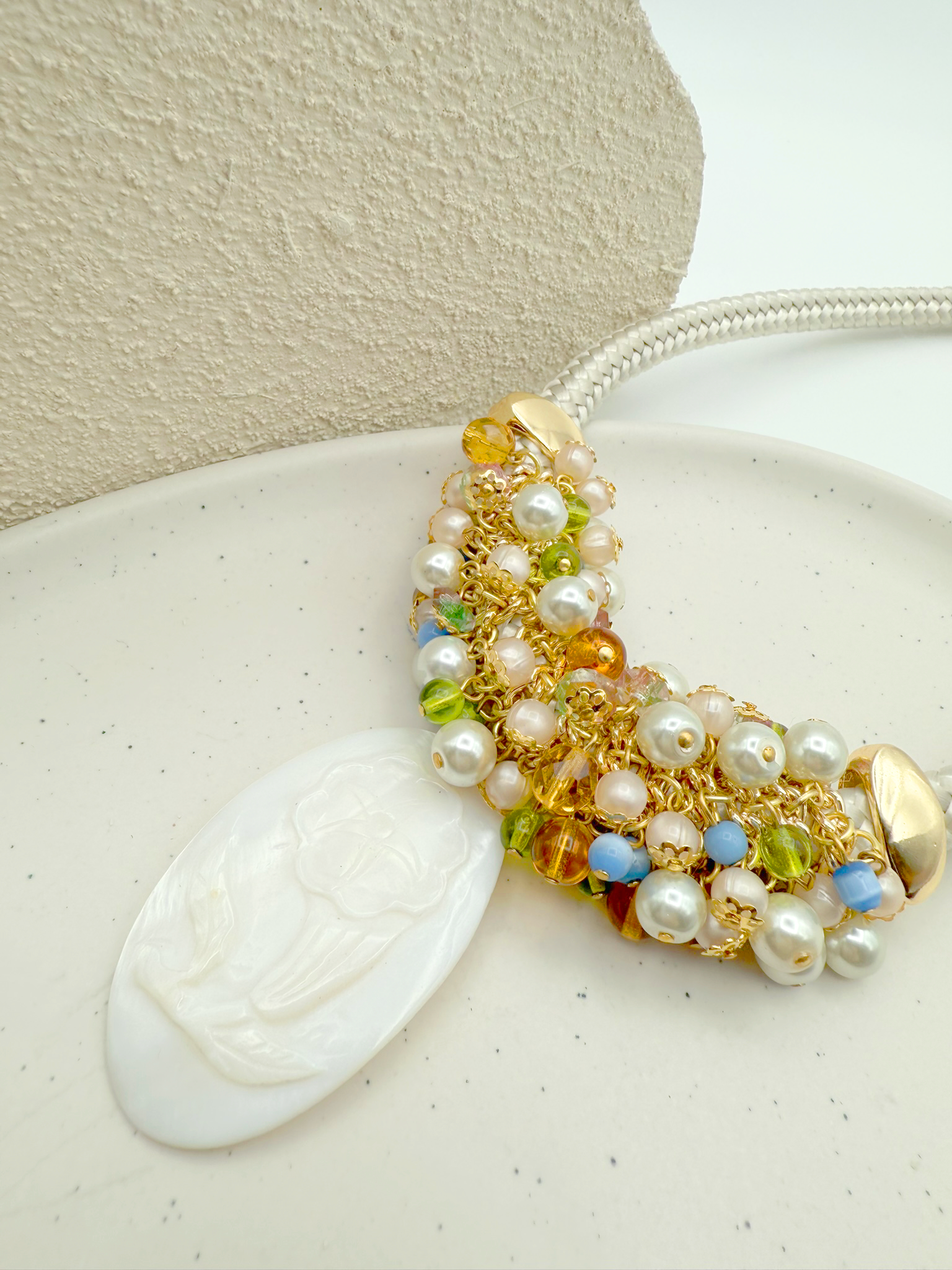 Floral Pearl Cascade Necklace – Timeless Elegance