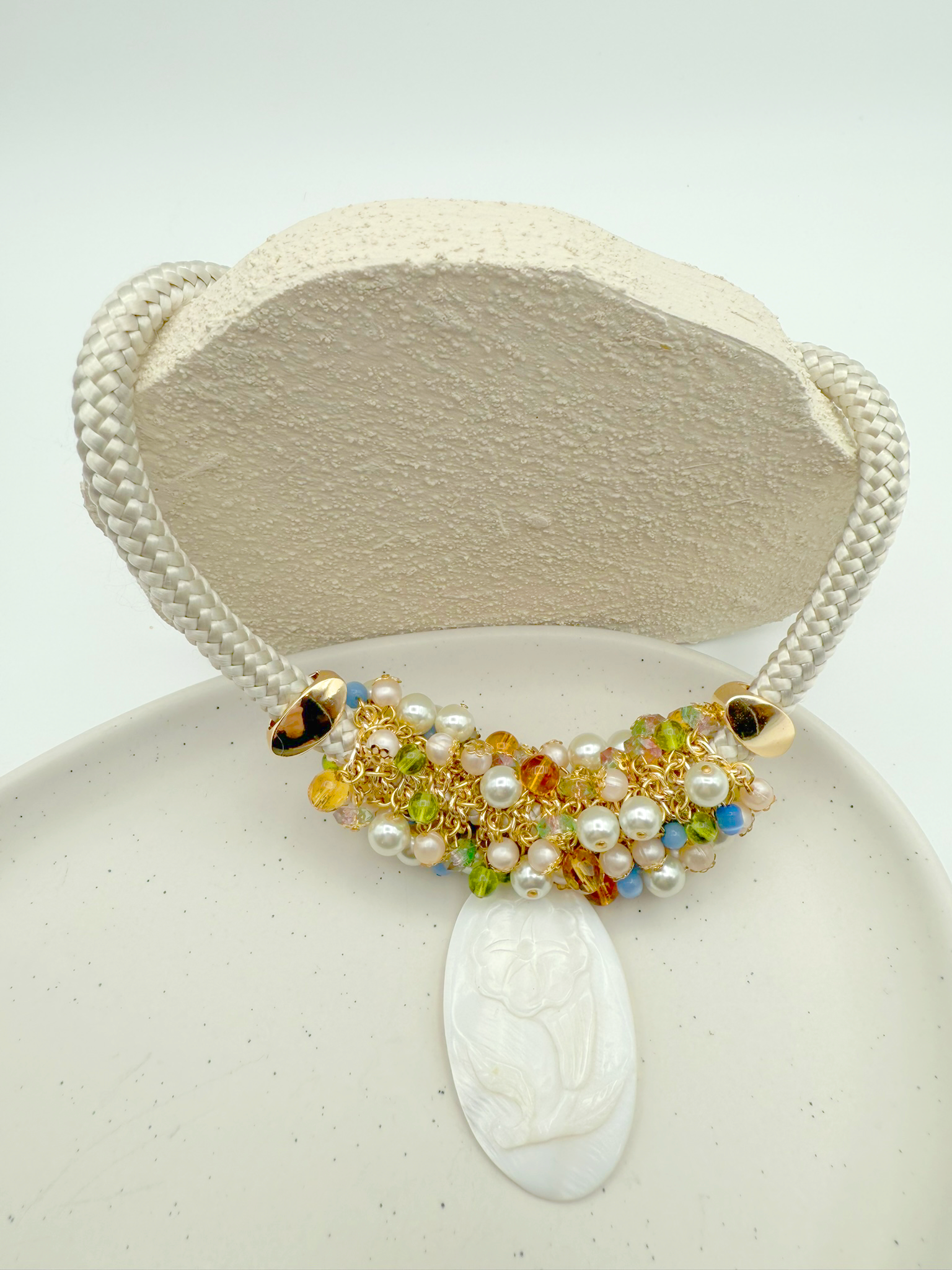 Floral Pearl Cascade Necklace – Timeless Elegance