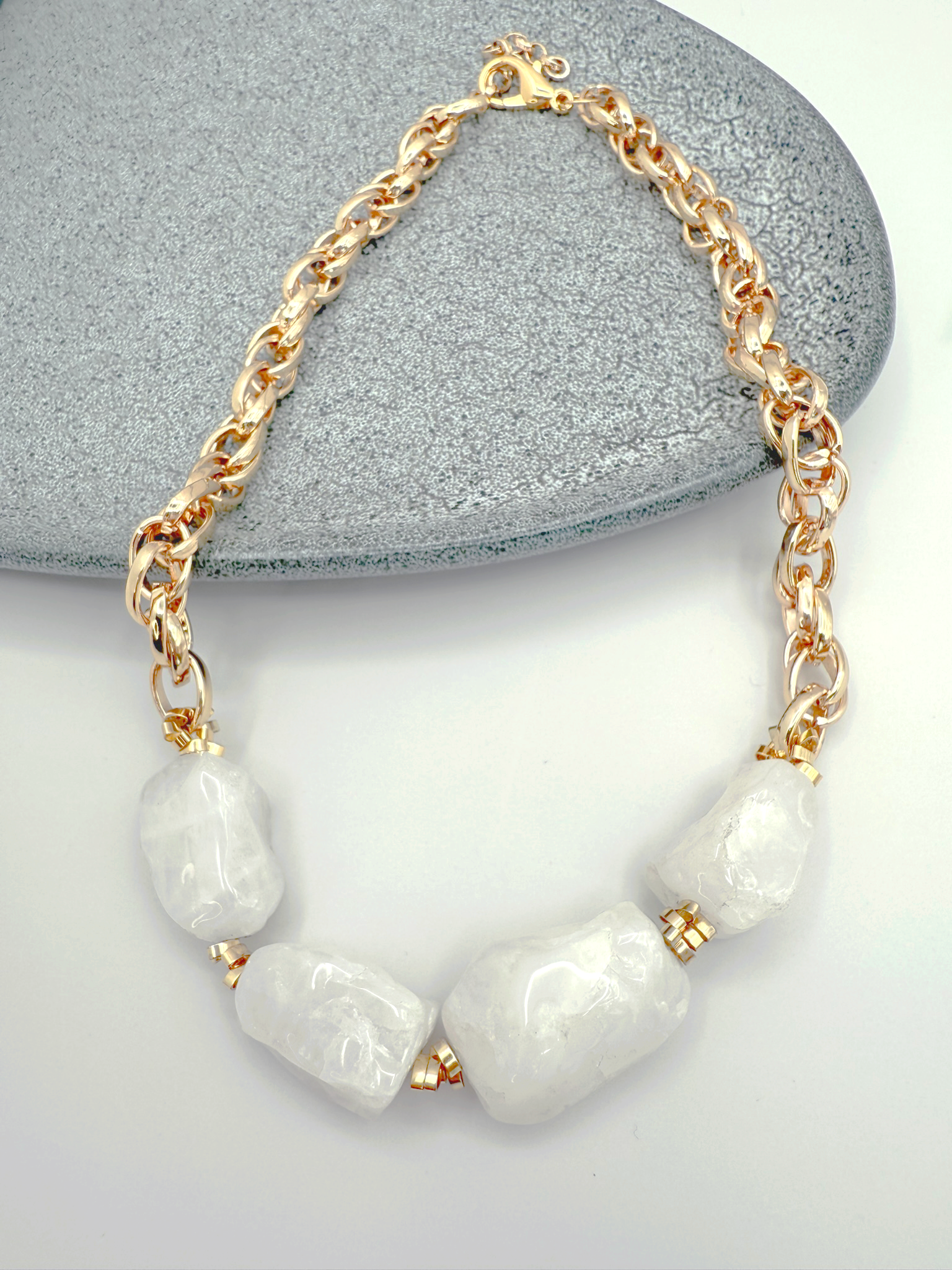 Timeless Quartz Chain Necklace – 18K Golden Plated, Adjustable