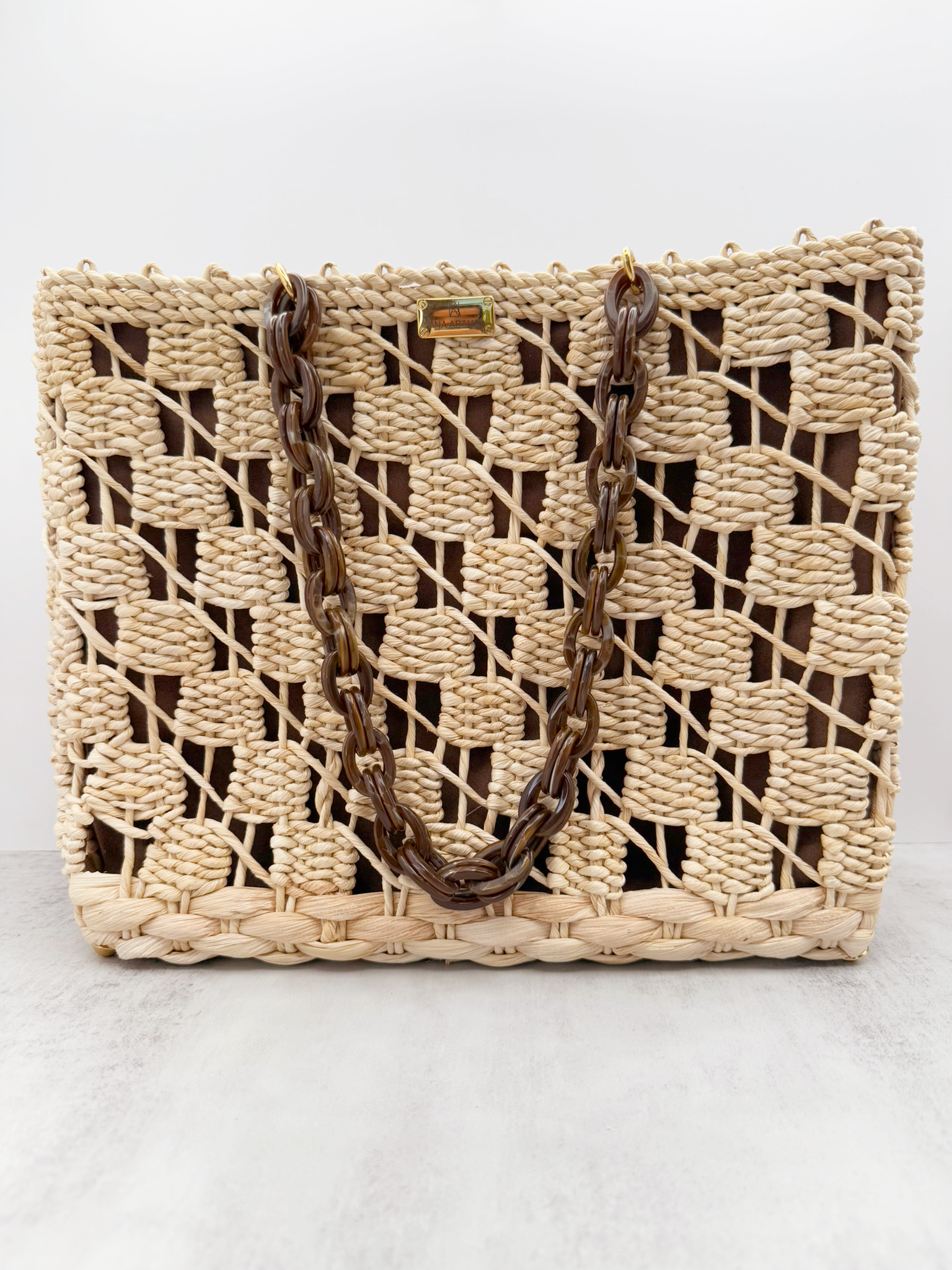 Natural Essence Woven Handbag – Handcrafted Straw with Resin Chain Handle