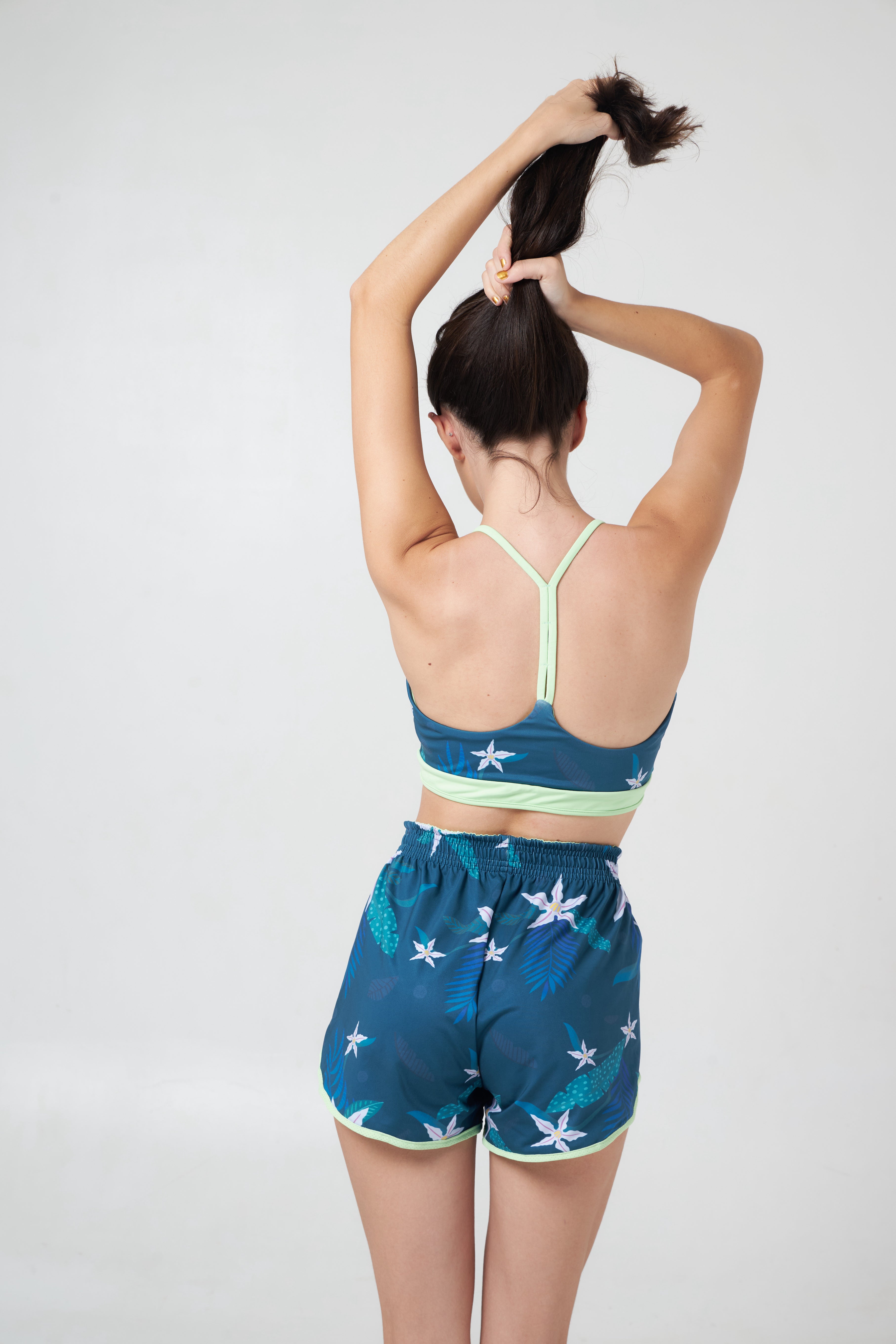 Nature Reversible Top – Artistic & Athletic