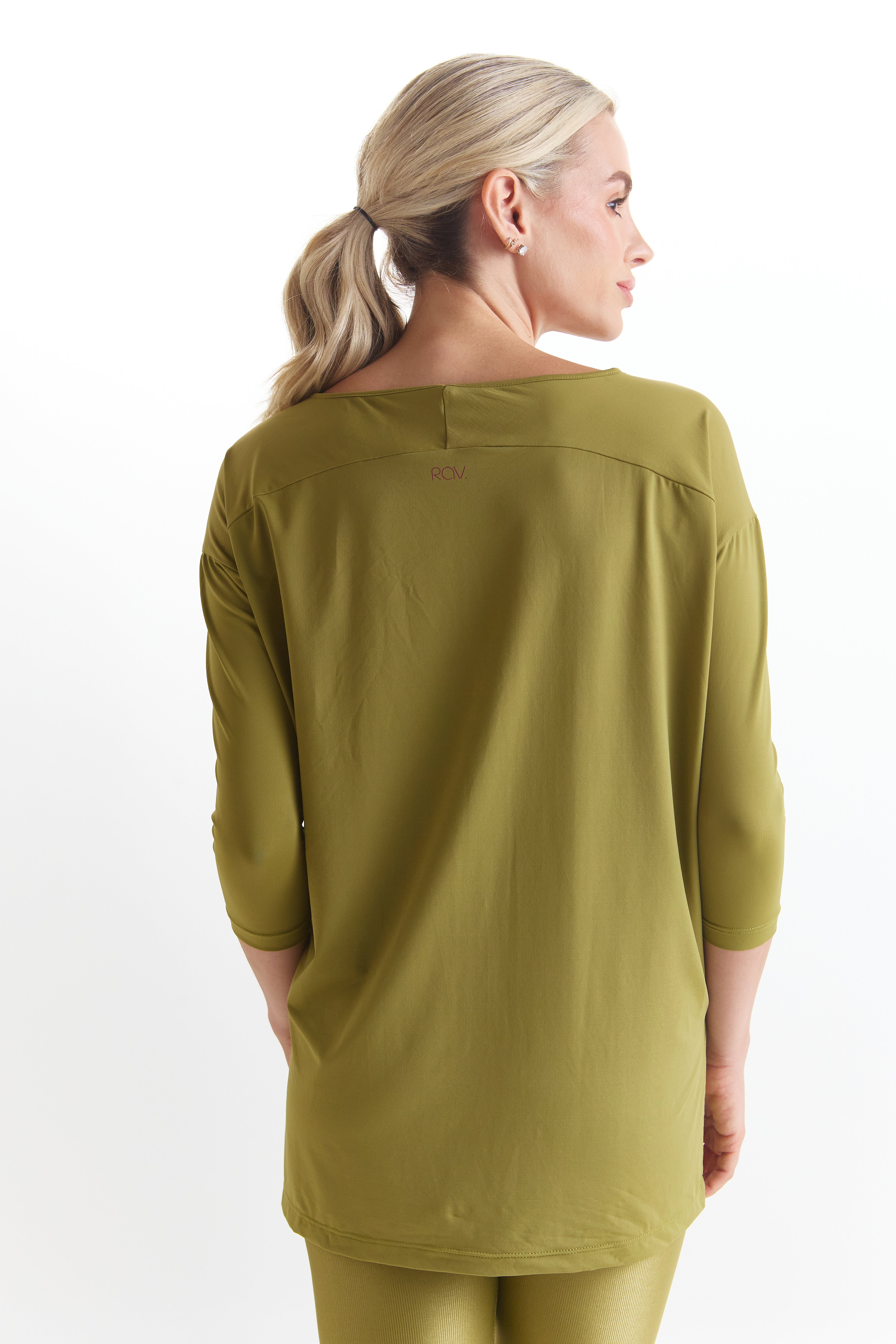 Elegant Lumi Flow Shirt - 3/4 sleeve Boat neck