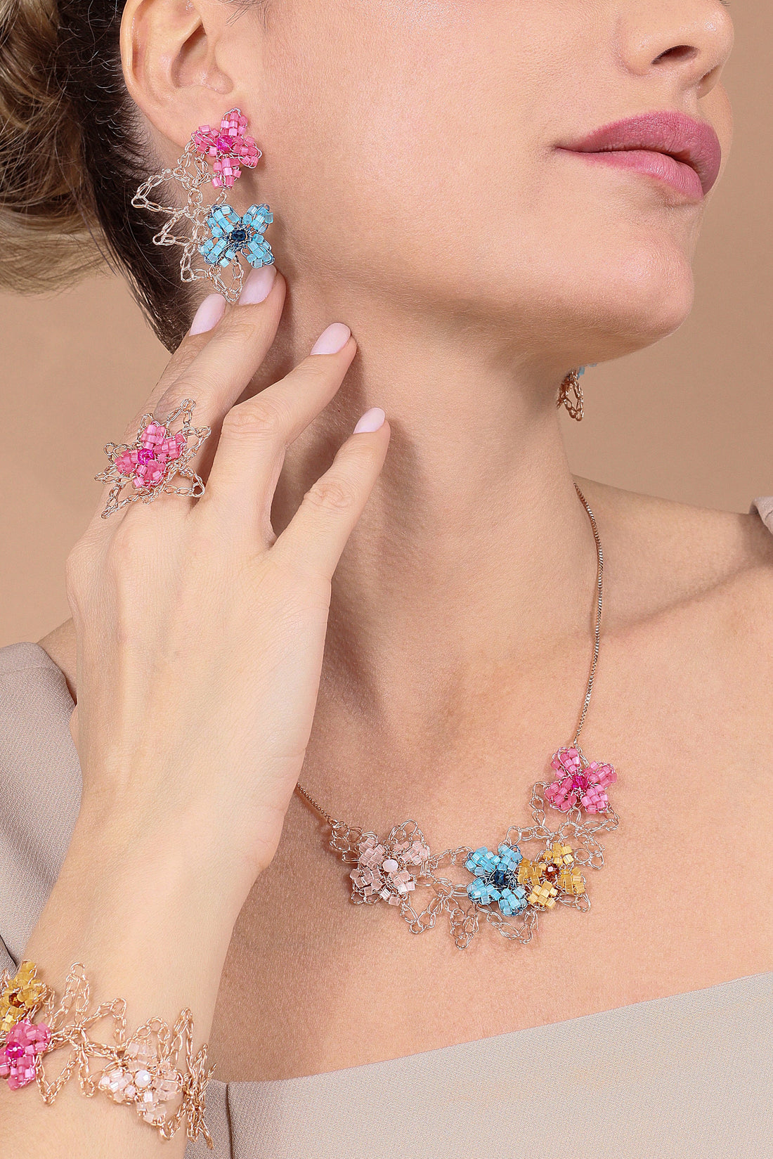 Colar Floral Dream - Feito à mão e ajustável