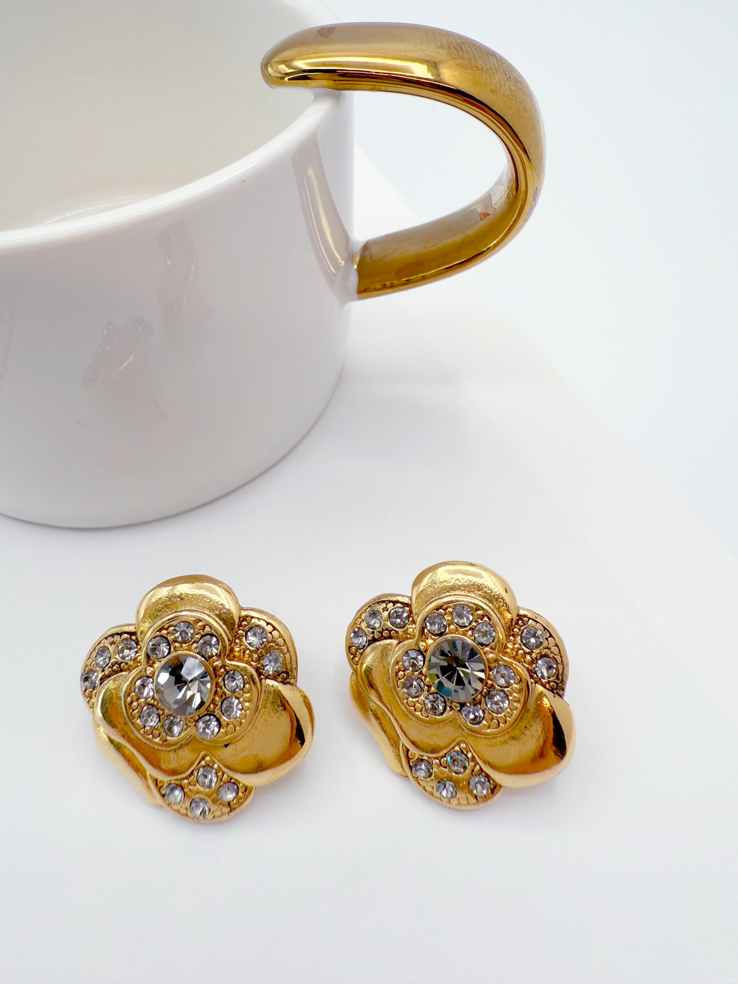 Vintage Rose Crystal Stud Earrings – Gold-Plated Floral Design