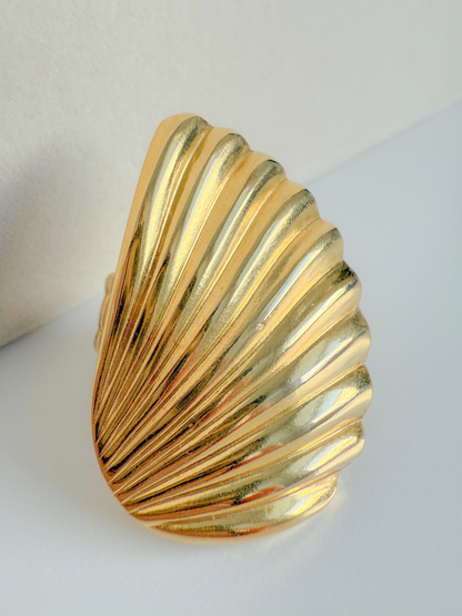 Golden Seashell Adjustable Ring